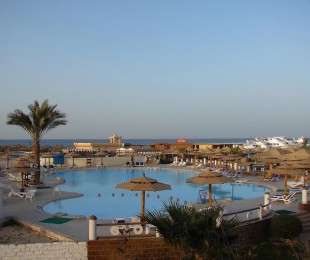 Aladdin Beach Resort 4*